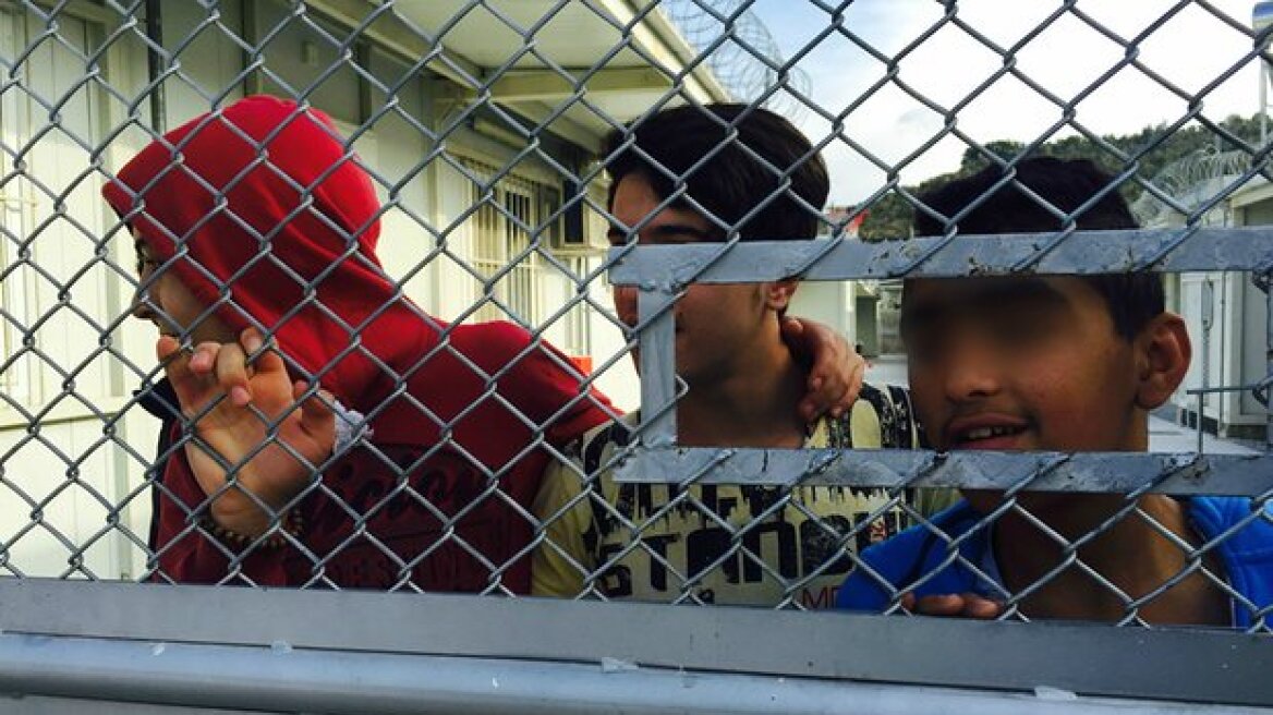 Guardian: Παιδιά ξεχασμένα στη «φυλακή» της Αμυγδαλέζας